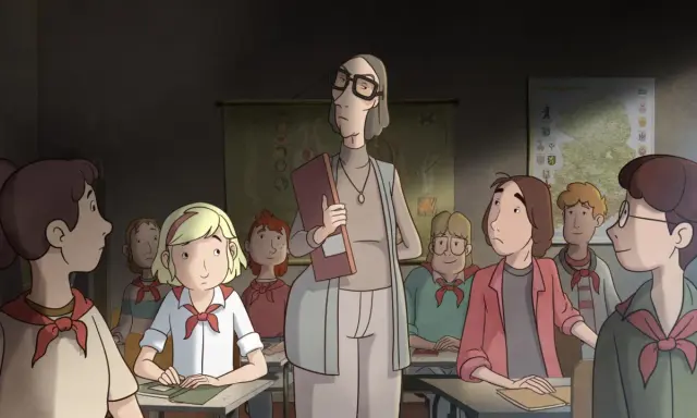 Lehrerin mit Brille und Mappe steht vor einer Schulklasse. Die Kinder tragen Halstücher, wie in "Briefe an Fritzi".